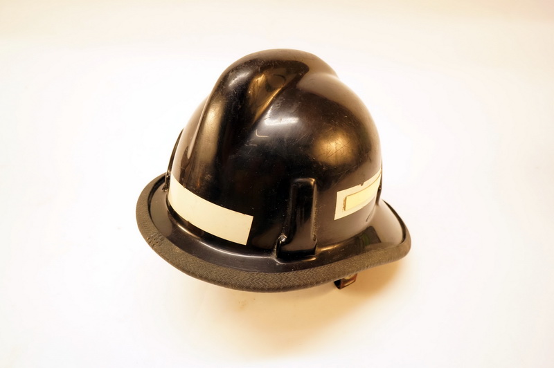 casco bombero negro.fibra 19x27x32 1u